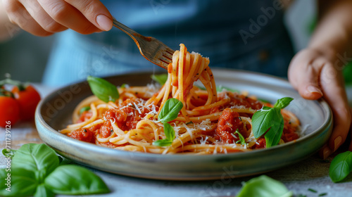 Twirl of Tradition: Classic Spaghetti Marinara