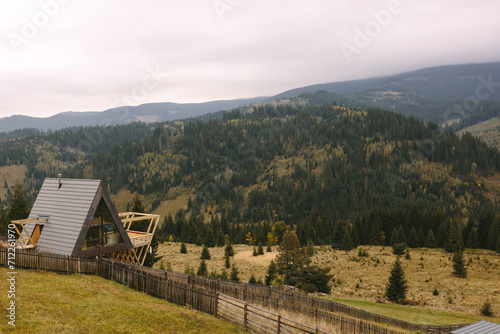 A beautiful wooden house from the Carpathian mountains that integrates perfectly with the surroundings. Promotion of eco-tourism