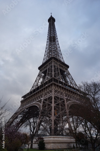 Fototapeta Naklejka Na Ścianę i Meble -  eiffel tower