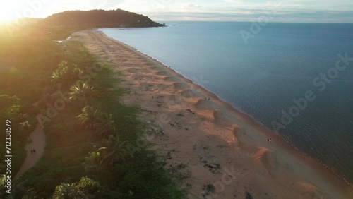 Guyane, la plage de Montjoly au coucher du soleil photo