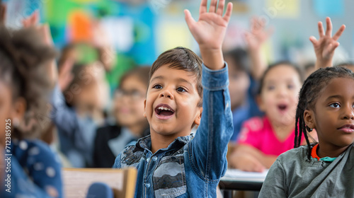 Crianças levantando a mão na escola  photo