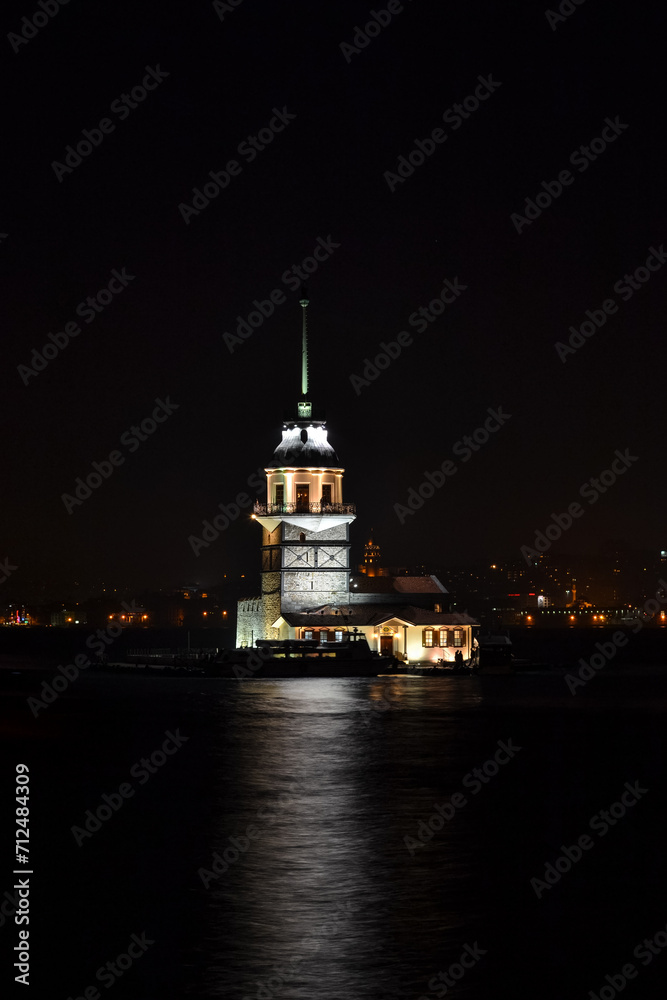 maiden tower in the bosphorus, uskudar istanbul