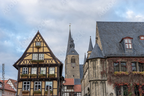Half-timbered house, town hall and market church on the market square of Quedlinburg, Saxony-Anhalt, Germany © Cora Müller