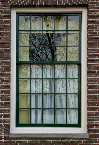 Finestra di un palazzo tipico ad Amsterdam, Paesi Bassi