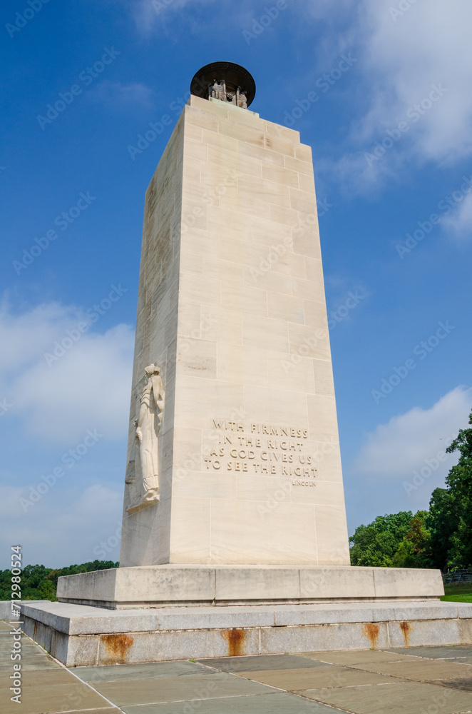 Obraz premium Monument at Gettysburg National Military Park, American Civil War Battlefield, in Gettysburg, Pennsylvania