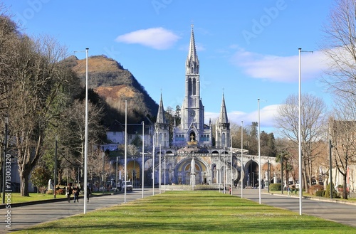 Lourdes, Le Sanctuaire Notre-Dame de Lourdes, la Vierge de la Grotte de Lourdes, Bernadette de Soubirous, Hautes-Pyrénées France	