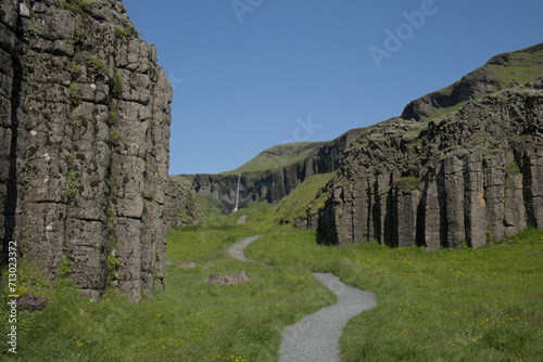 Camino basáltico