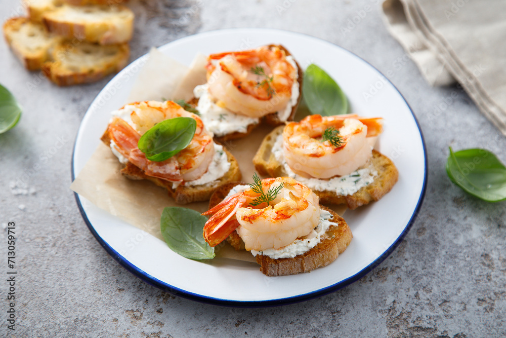 Shrimp crostini with cream cheese and herbs Shrimp crostini with cream cheese and herbs