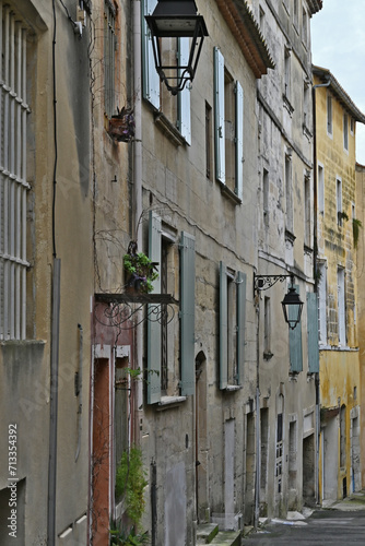 Arles, vicoli, strade e case provenzali - Provenza, Francia	