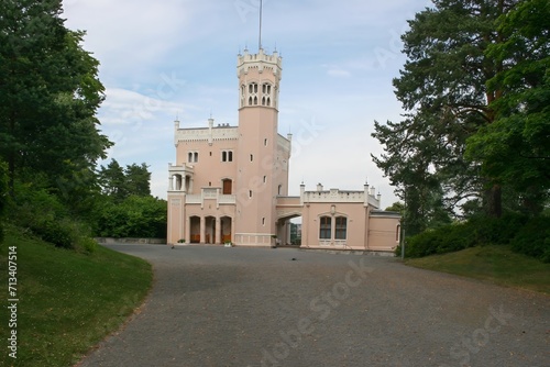 Photography Oscarshall is located on Bygdøy outside the center of Oslo, surrounded by a romantic park