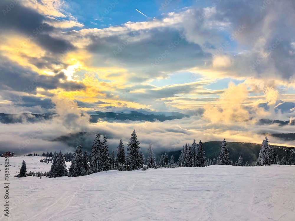 Fototapeta premium sunset in the mountains