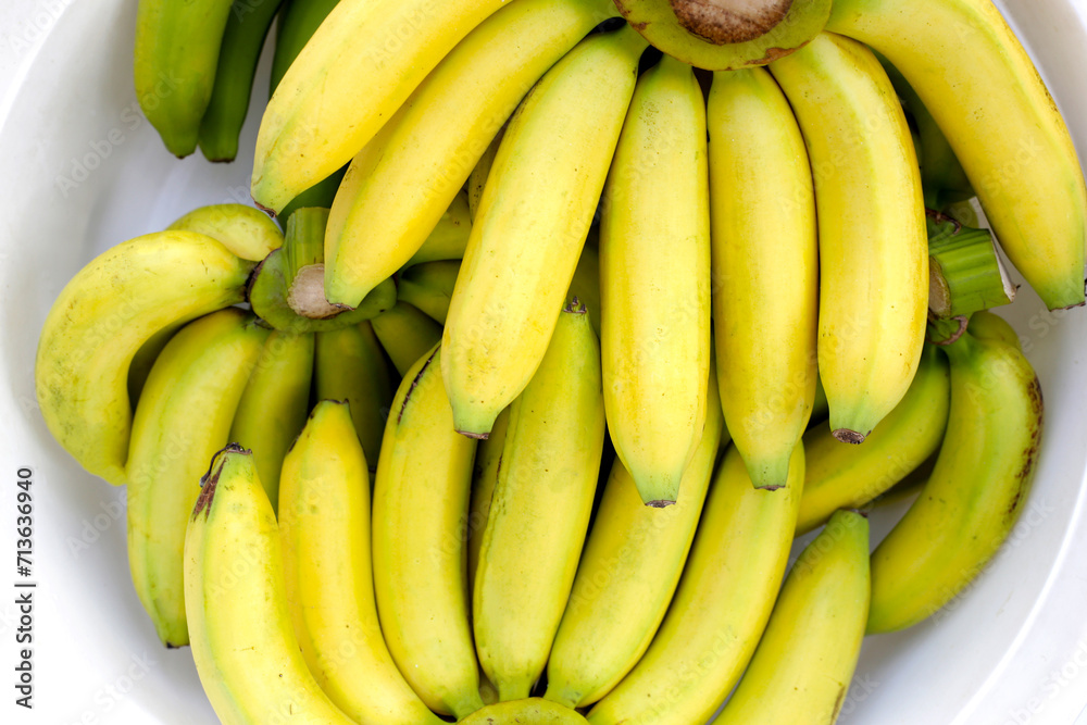 Golden yellow bananas, Organic fruits