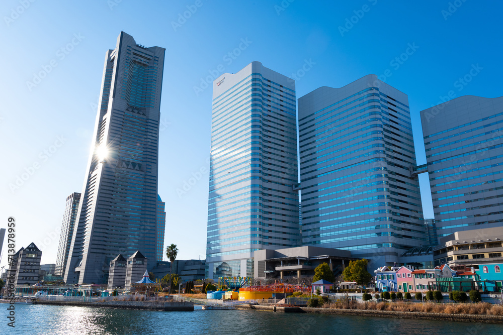 Fototapeta premium 横浜、桜木町のビル街