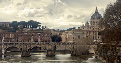 Vista panoramica di Roma, Italia, da Ponte Sant Angelo 75c76