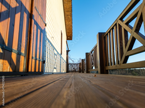 Terrasse et maison en bois