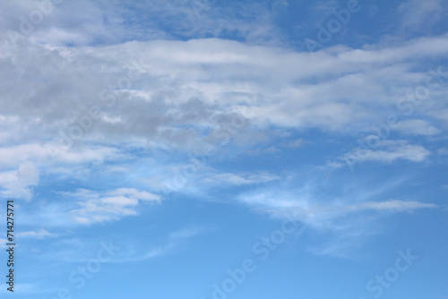 Fototapeta Naklejka Na Ścianę i Meble -  blue sky with clouds. clouds in the sky. blue sky and clouds.