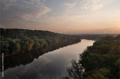 Fototapeta Naklejka Na Ścianę i Meble -  Sunset on the Potomac River