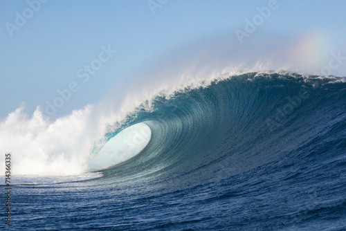 Powerful ocean wave 