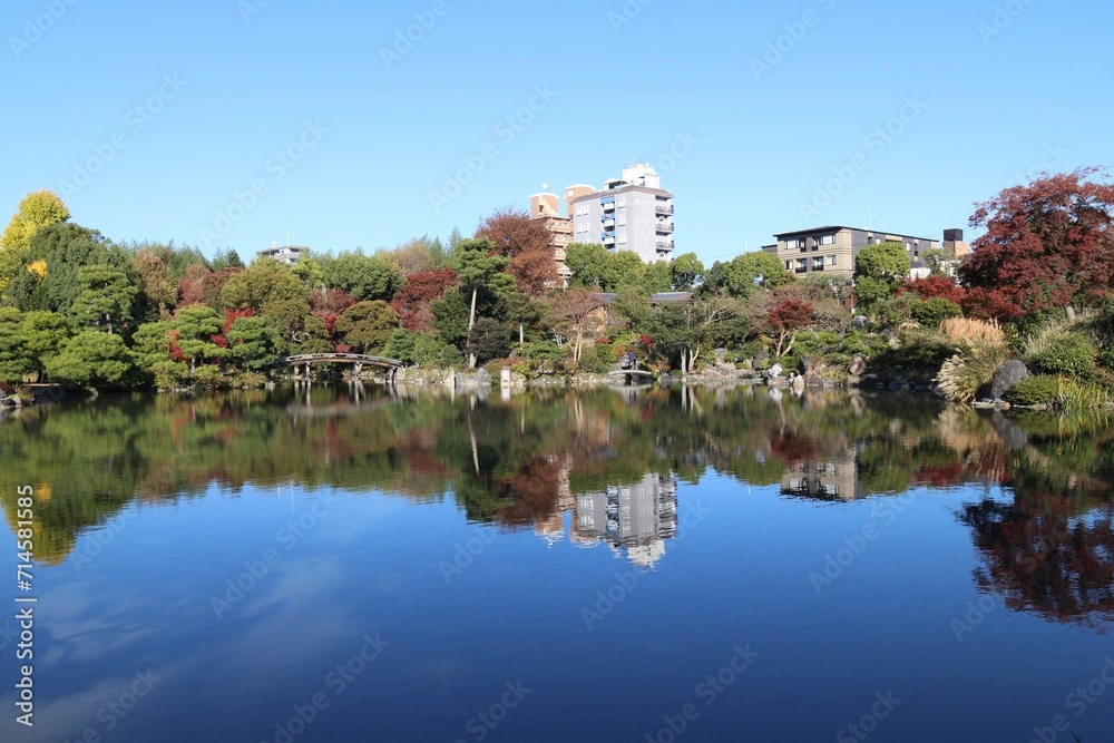 Ingetsu Pond and autumn leaves in Shosei-en Garden, Kyoto, Japan Ingetsu Pond and autumn leaves in Shosei-en Garden, Kyoto, Japan