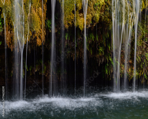 Fototapeta Naklejka Na Ścianę i Meble -  CASCADA EN EL PARAJE DE LAS TOSCAS, CERCA DE SOT DE CHERA. VALENCIA. ESPAÑA