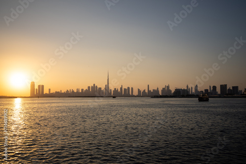 Skyline von Dubai bei Sonnenuntergang © Paul