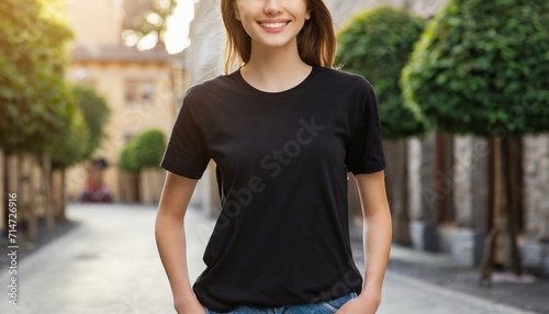 woman wearing black shirt outside