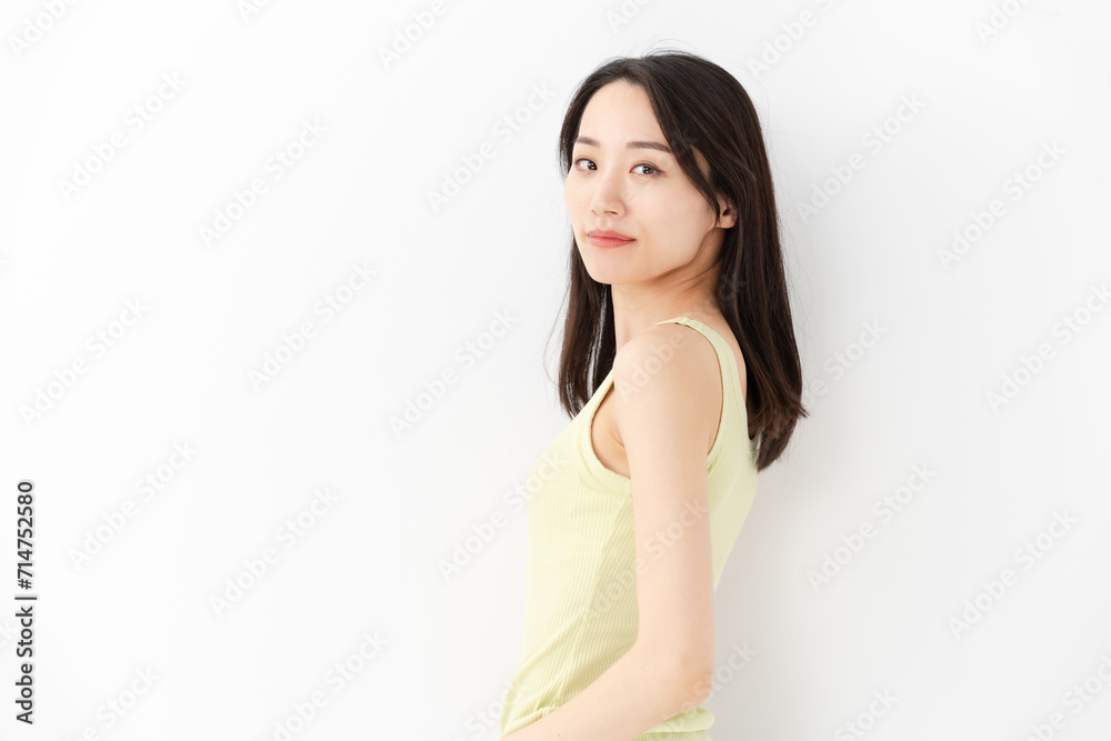 ビューティーイメージ 振り向く女性 ビューティーイメージ 振り向く女性