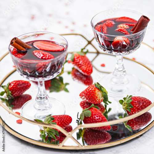 soupe de fraise au vin rouge, french strawberry soup with wine, strawberry cocktail
