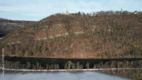 Kaiser-Wilhelm-Denkmal auf der Hohensyburg, Vincketurm neben Burgruine, Spielbank
