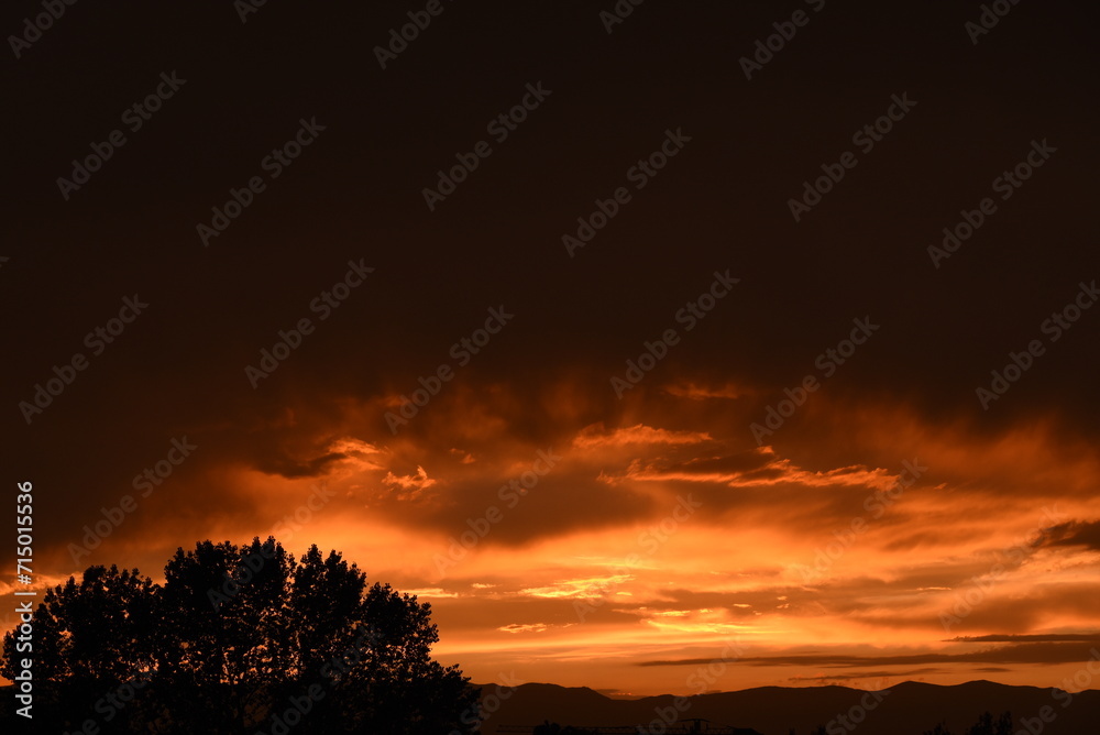 Jura, nuages, coucher de soleil, lune, clouds, sunset, moon, Genève, Geneva, Suisse, Switzerland Jura, nuages, coucher de soleil, lune, clouds, sunset, moon, Genève, Geneva, Suisse, Switzerland