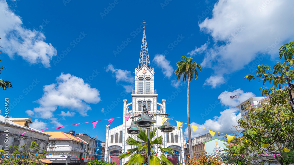 Cathédrale Saint-Louis de Fort-de-France, Martinique.	 - obrazy, fototapety, plakaty 