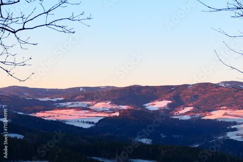 Dämmerung in der buckligen Welt photo