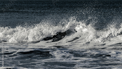 waves breaking on the beach © Antoine