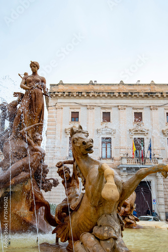 Fountain of Diana - Siracusa - Italy photo