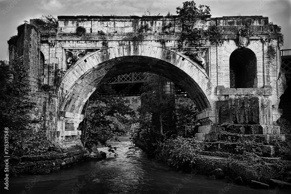Ponte Rotto - Broken bridge Rome Italy