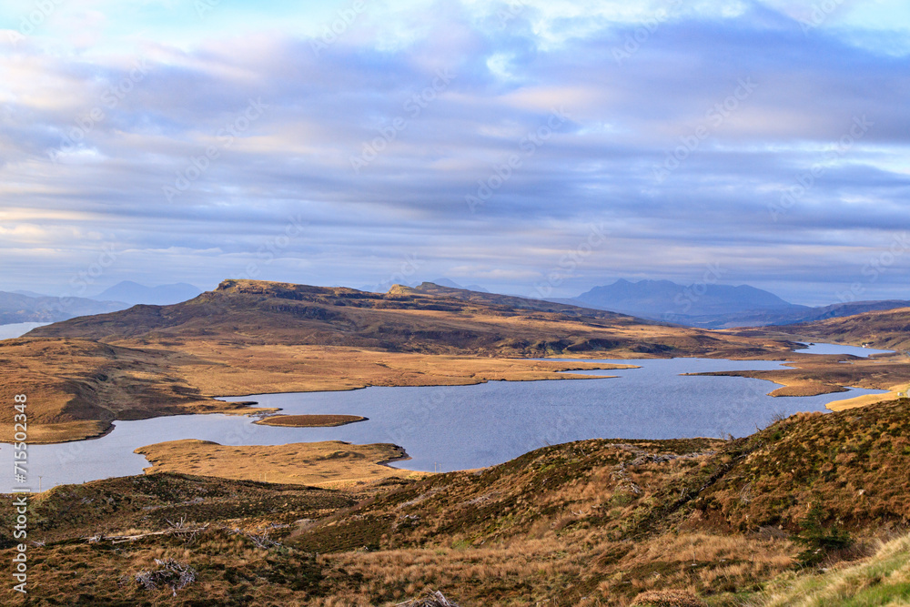 Obraz premium Golden Hour at Loch Fada, Isle of Skye