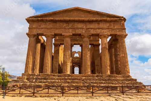 The Temple of Concordia, Valley of the Temples, UNESCO World Heritage Site, Agrigento, Sicily, Mediterranean
