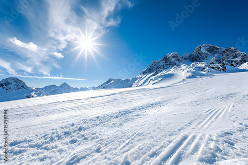 Pistenzauber: Stimmungsvolle Aufnahme einer Skipiste mit Skifahrern, eingefangen in einer malerischen Winterlandschaft, perfekt für winterliche Sport- und Urlaubsillustrationen photo