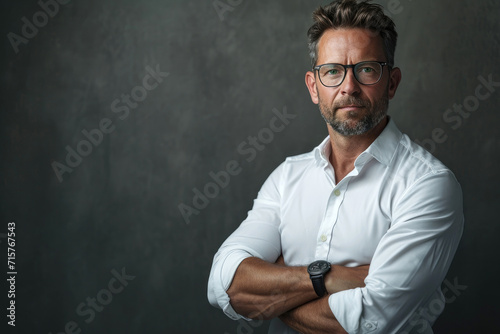 Muscular man with short stu...