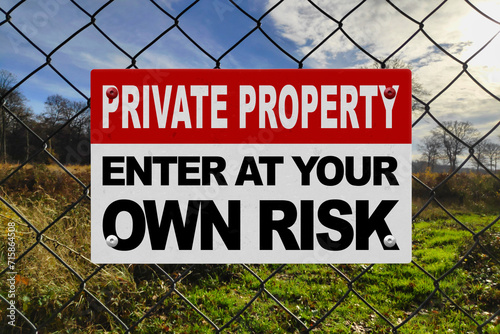 Canvas-taulu Private property - Enter at your own risk