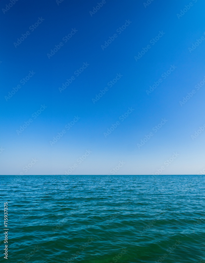 Obraz premium Landscape beautiful summer vertical horizon look view tropical shore open sea beach cloud clean and blue sky background calm nature ocean wave water nobody travel at thailand chonburi sun day time