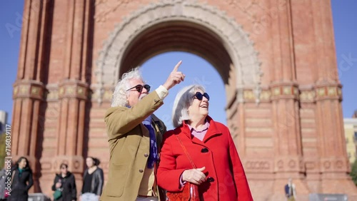 Wallpaper Mural Video of modern senior tourist couple exploring the monuments of a city Torontodigital.ca