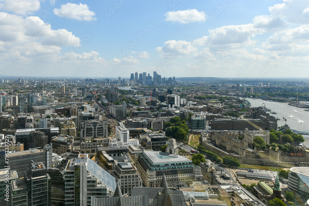 Fototapeta premium Canary Wharf - London, UK