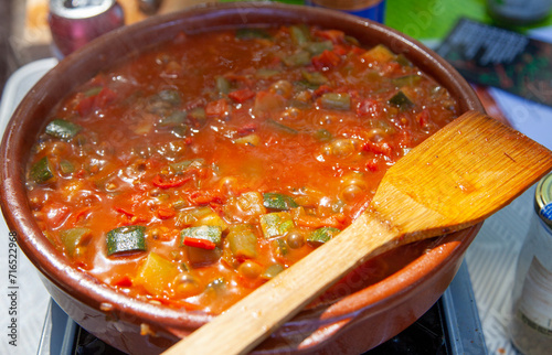 Fototapeta Naklejka Na Ścianę i Meble -  Pisto de verduras para el concurso gastronómico de La Aste Nagusia - Semana Grande) de Bilbao 2023.