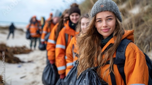 Opération de nettoyage de plage : Groupe engagé pour la préservation de l'environnement