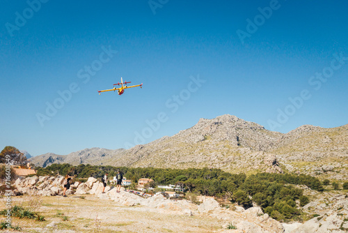 Fotografie Un canadair survolant l'île de Majorque