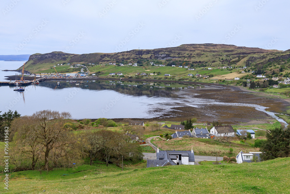  Uig, Isle of Skye: A Picturesque Coastal Town Amidst Nature