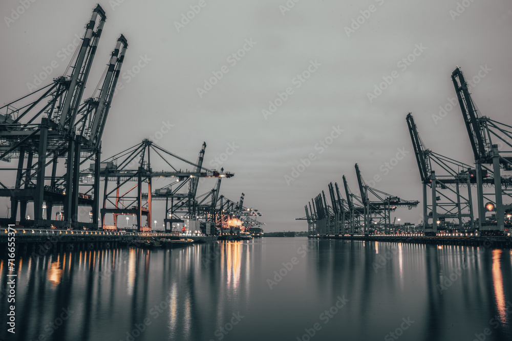 cranes in port, Haven cranes in port, Haven