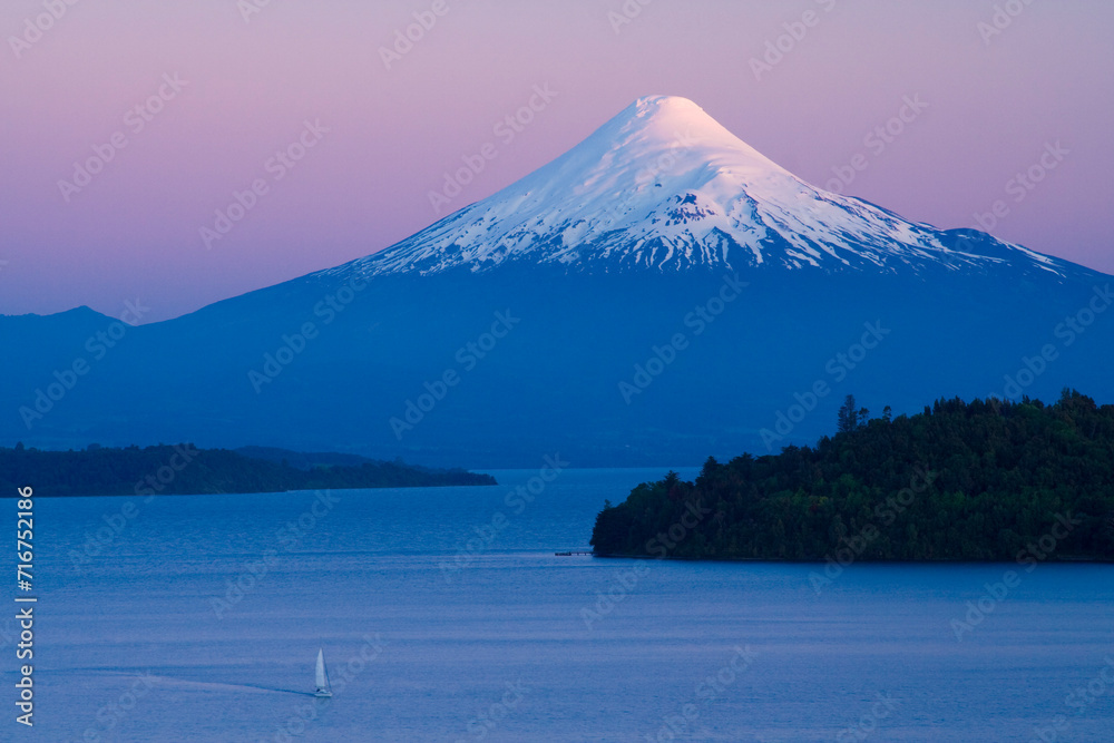 Vulkan Osorno und Lago Llanquihue, Puerto Octay, Seengebiet, Chile, Südamerika