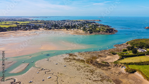 Vue aérienne de la côte bretonne, Rotheneuf, La Guimorais, Bretagne photo
